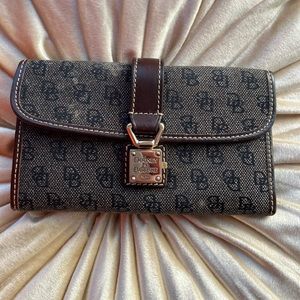 VTG Dooney & Bourke Signature Wallet
